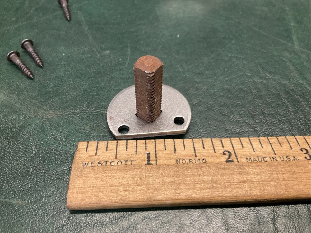 (1) Steel Dummy Threaded Door Knob Spindle