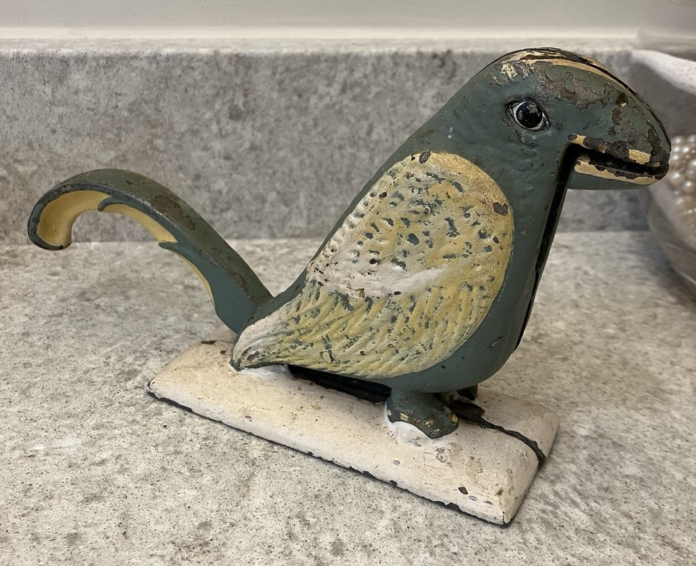 ANTIQUE PRIMITIVE CAST IRON PARROT NUT CRACKER TOOL