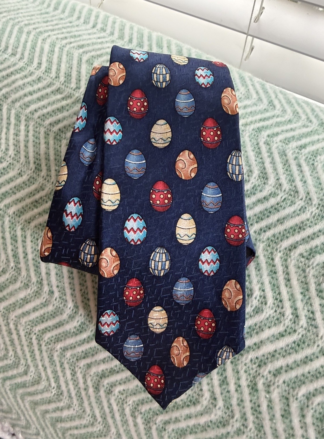 Talbots Kids Silk Necktie Boys Youth Navy Blue Easter Egg pattern 52” EUC