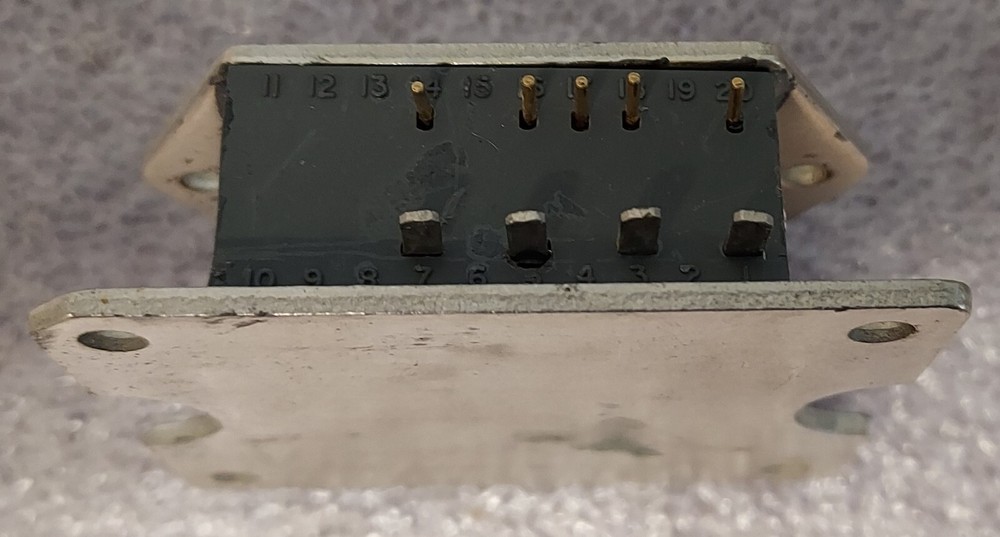 '1 PIECE' - PN# LAS-4920 - LAMBDA - REGULATOR, VOLTAGE