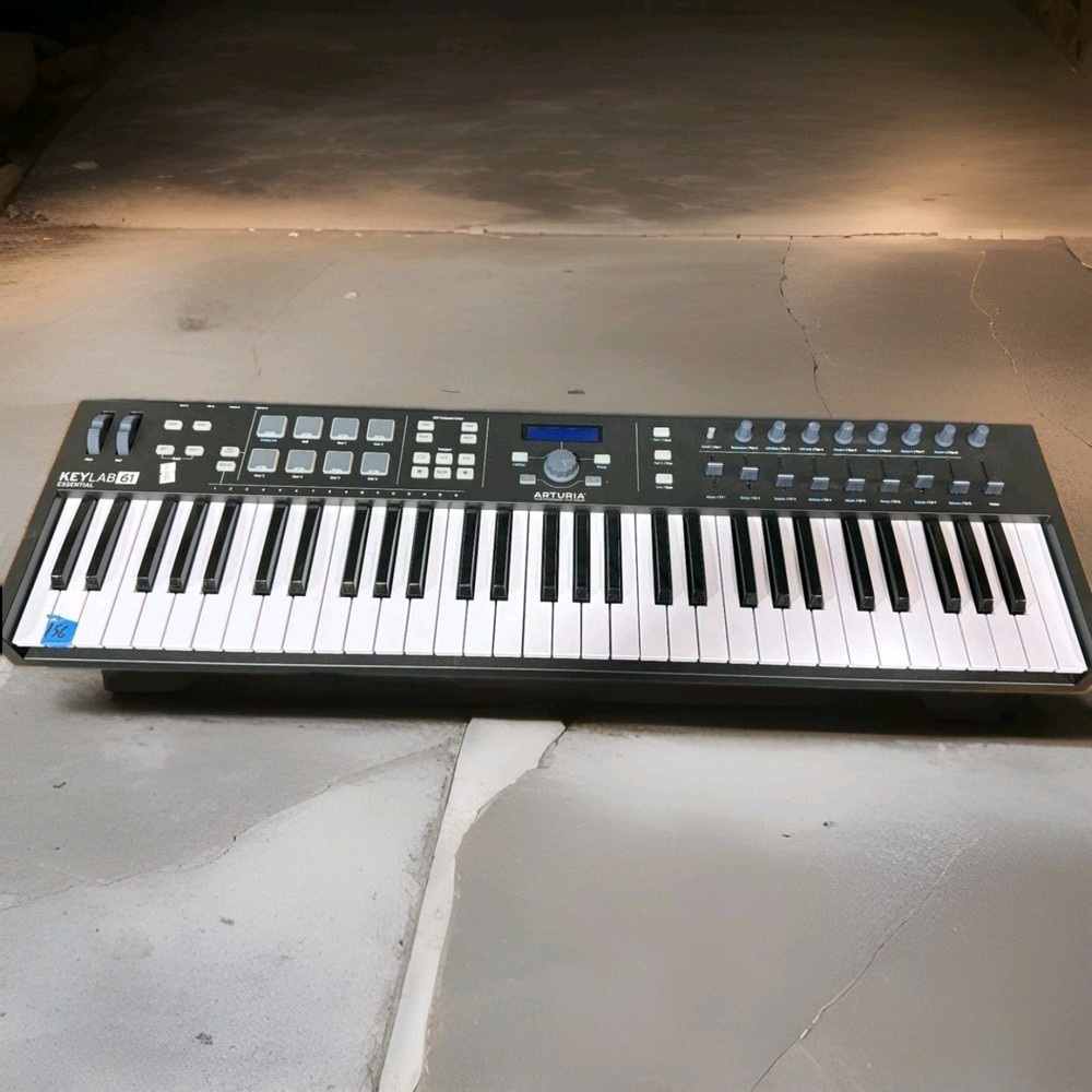 Arturia KeyLab Essential 61 MIDI Controller, 61 Keys, Pads, Type B USB