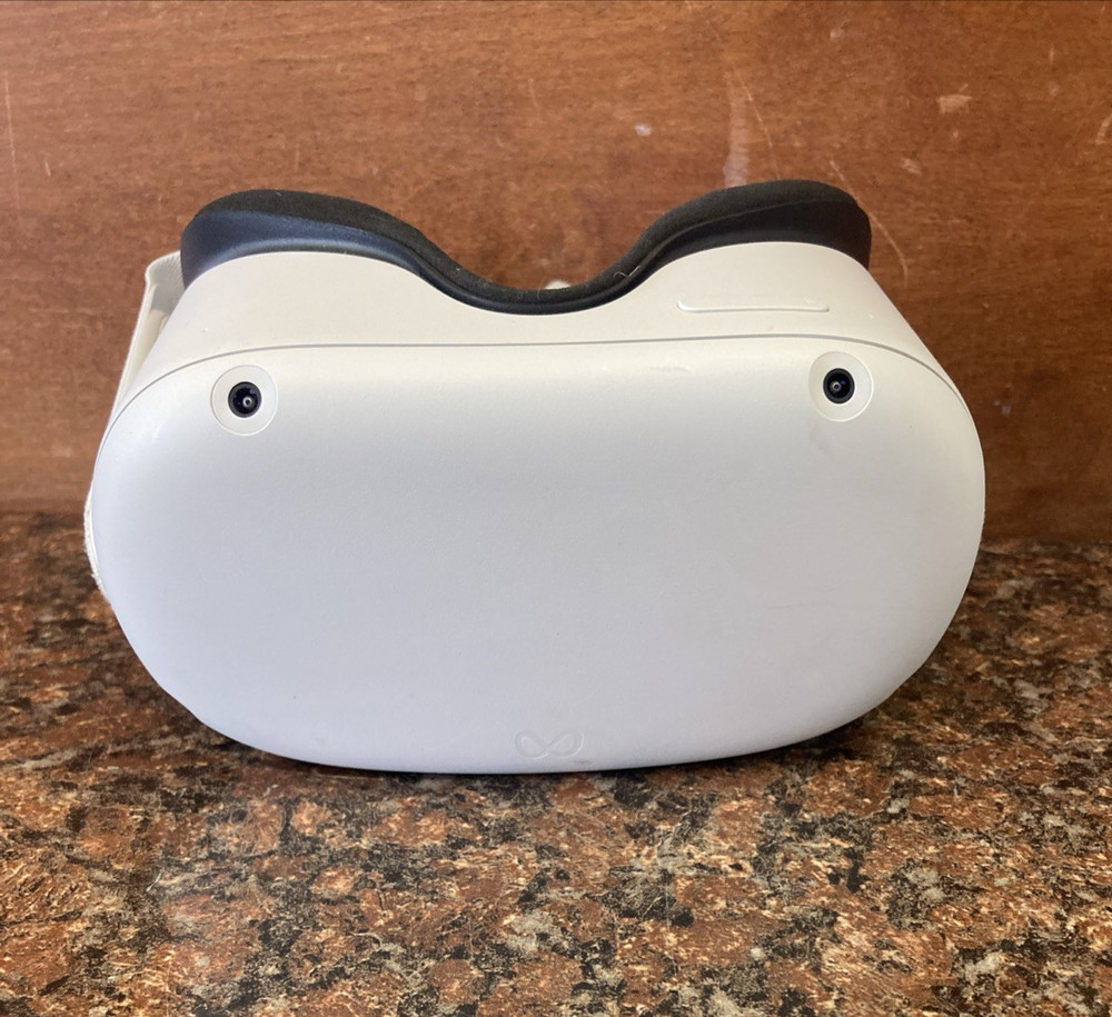 Meta Oculus Quest 2 128GB Virtual Reality Headset only  - B2