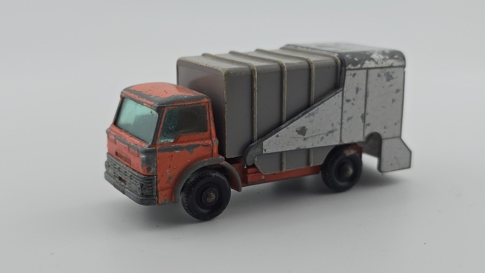 MATCHBOX LESNEY No.7 FORD REFUSE TRUCK