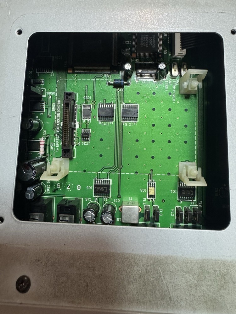 Roland VS-880 VXpanded Digital Studio Workstation No Effects Board