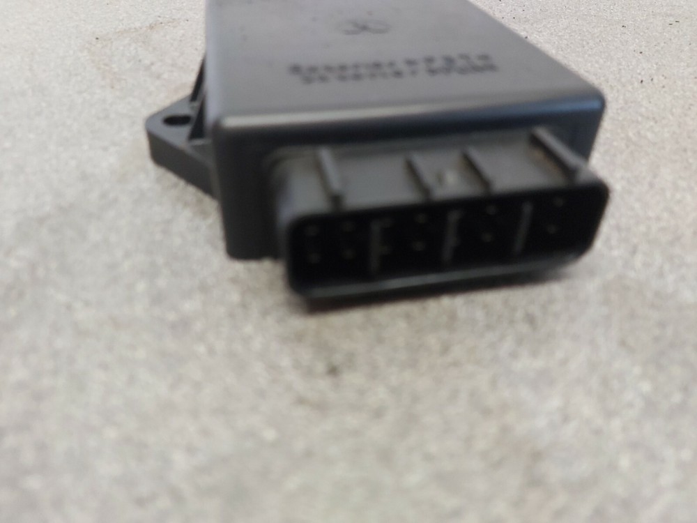 Kawasaki ZR7S Control Unit