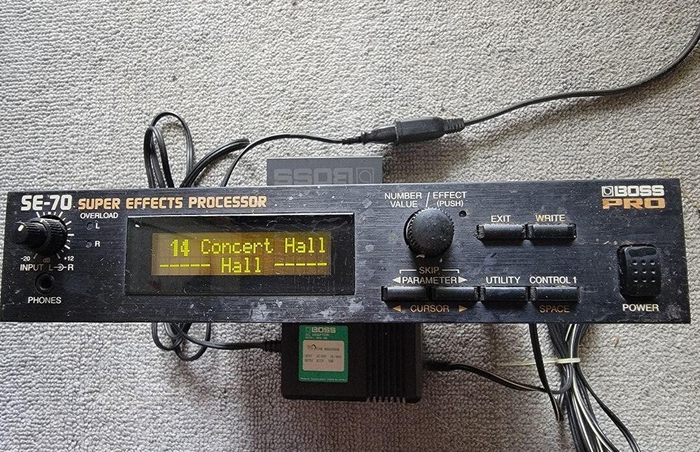 BOSS pro SE-70 SE70 Super Effects Processor Japan