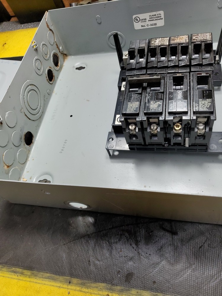 SIEMENS E0816ML-1125F CIRCUIT BREAKER PANEL