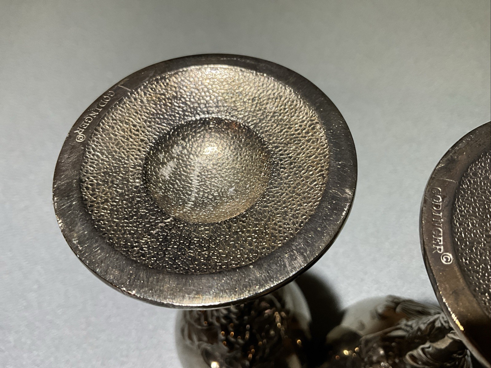 Set 2 Vintage Godinger Silver Plated Wine Goblet Grape Vine Leaf Design 7.5”