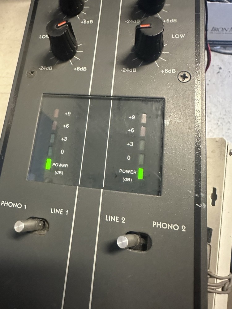 Vestax mixer PMC-06T missing Knobs / No Ac Adapter