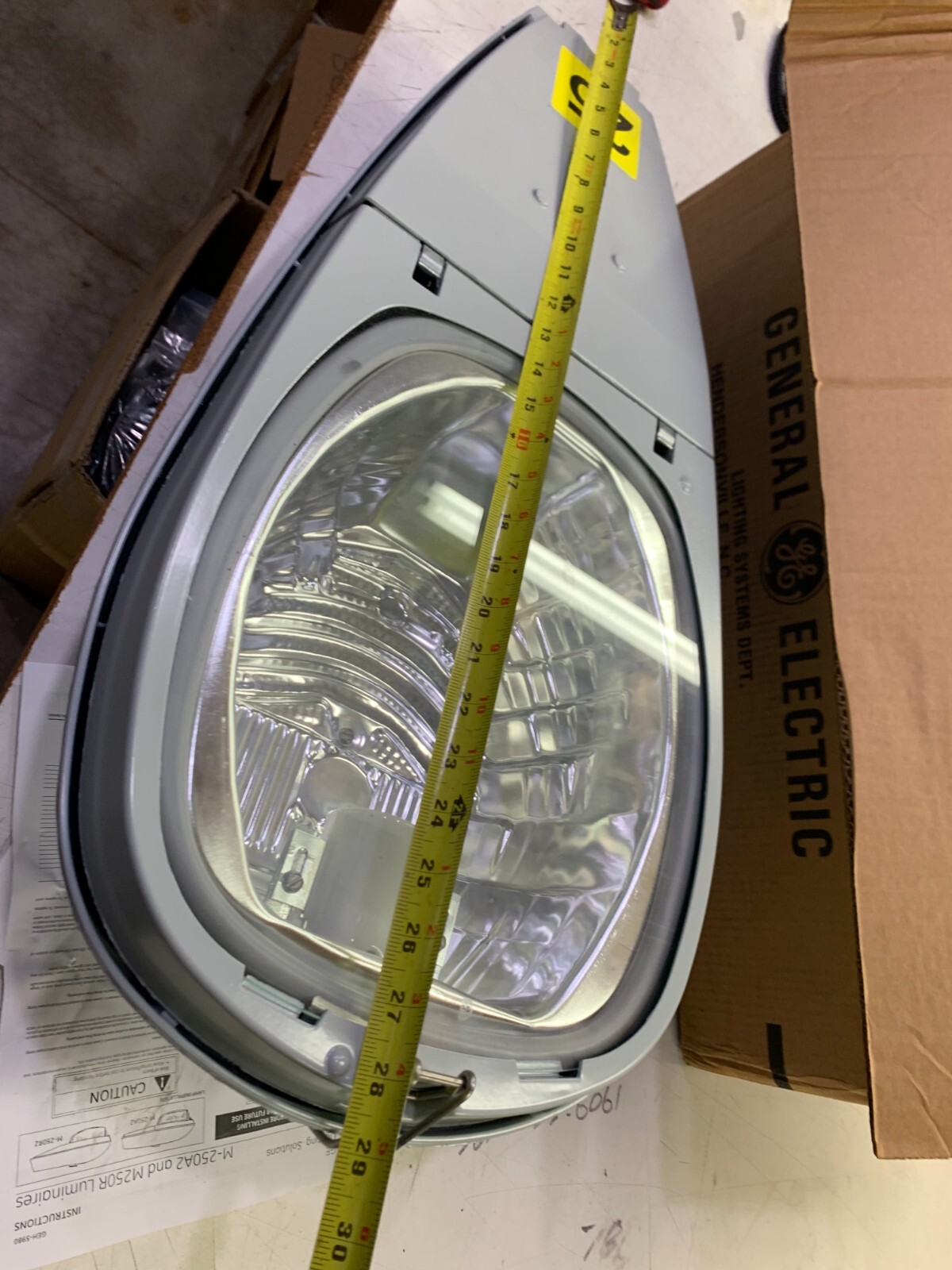 GE M-250A2 STREET LIGHT HPS 250W 120V 208V 240V 277V NEW OLD STOCK LAMP PE POLE