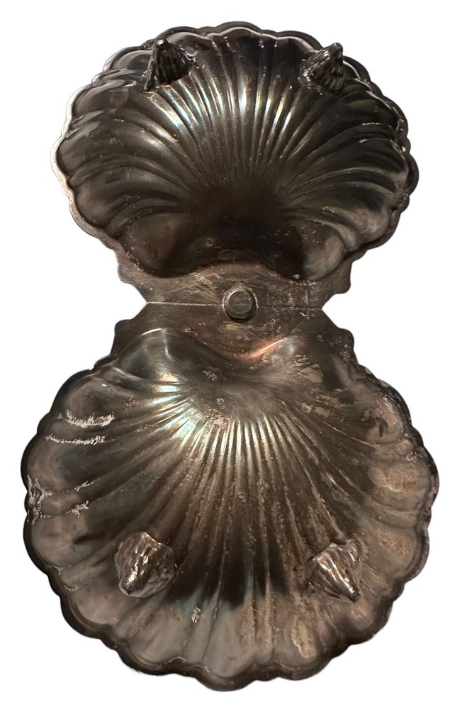 Silver Plated Shell Serving Dish (Two Shells) With Bakelite In Handle 10” X 6”