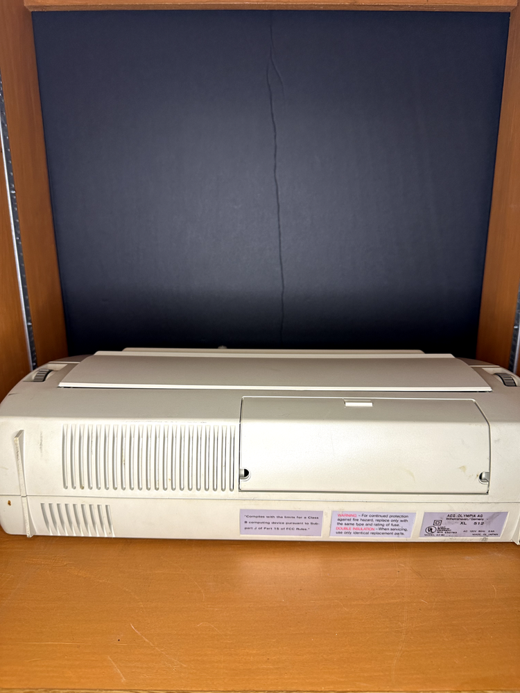 Typewriter Olympia AEG Model XL512 - READ DESCRIPTION