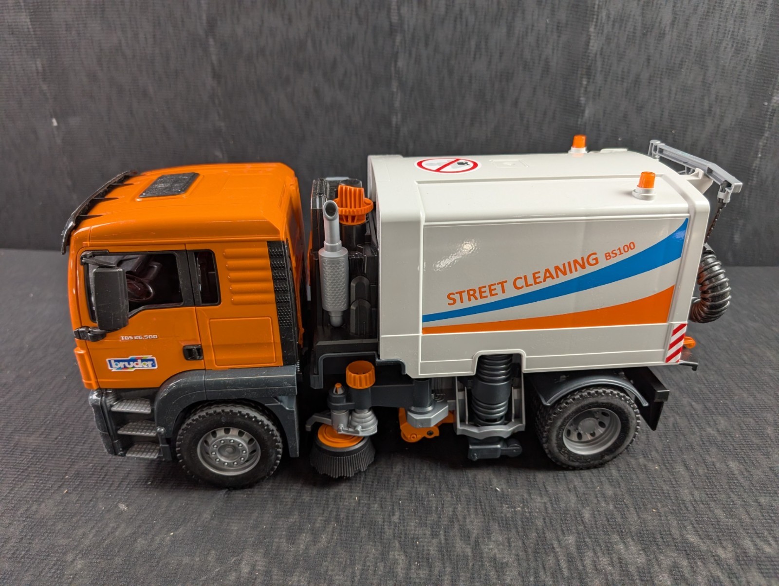 Bruder 03780 MAN TGS Street Sweeper