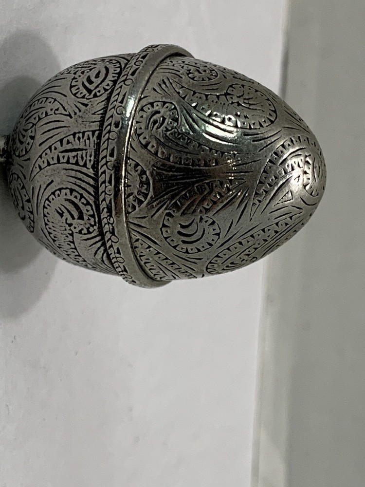 Vtg 80s Silvertone Egg Shape 2” Presentation Box Footed Scroll Detail