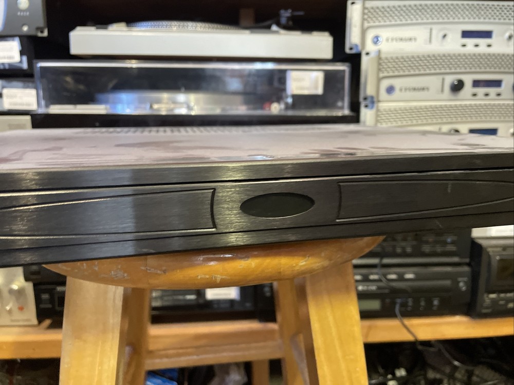 Middle Atlantic LT-1R Rackmount Light Spring Loaded LED Case With Power Supply