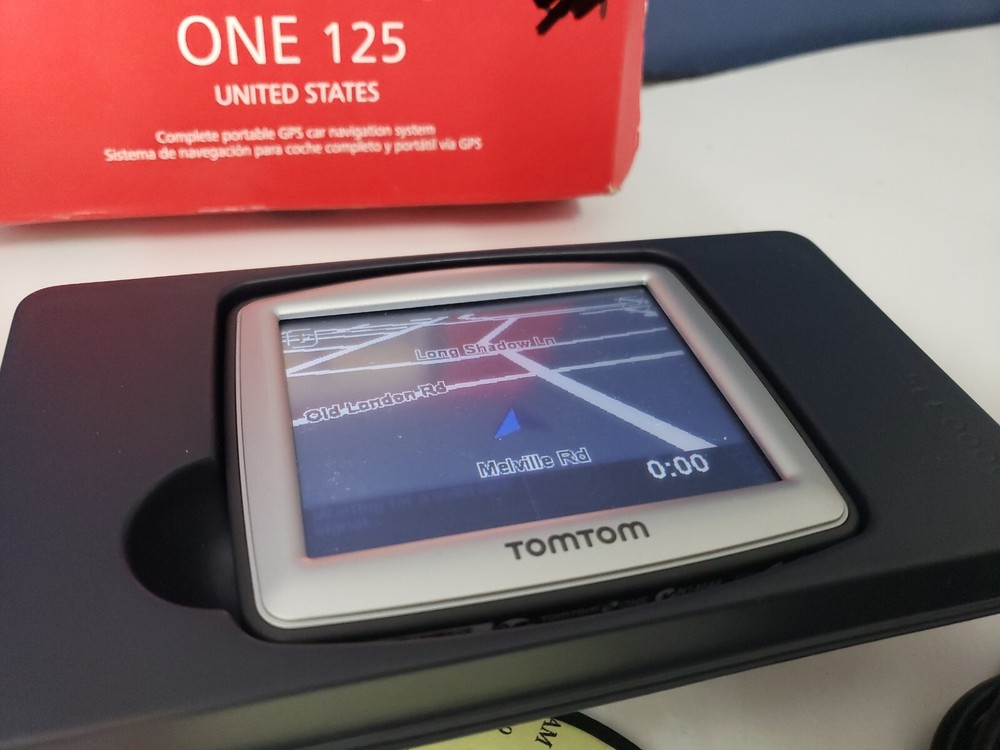 TomTom One 125 Portable GPS Car navigation system 3.5" - missing Mount