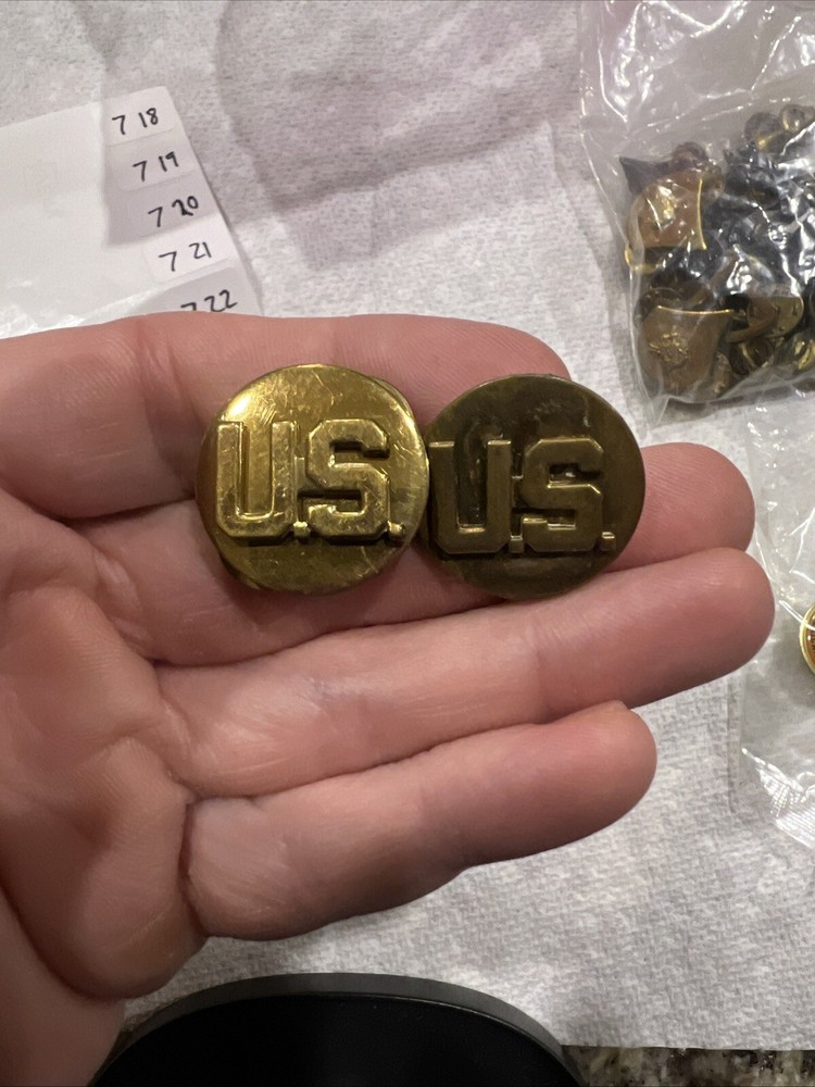 ORIGINAL EARLY WAR WWII US ARMY "US" M1938 CLASS A JACKET COLLAR DISCS-PAIR 718