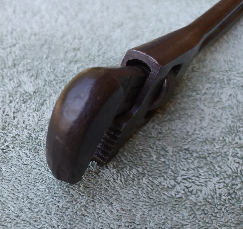 Lawson Mfg. 8" Obtuse Angle Adjustable Monkey Wrench