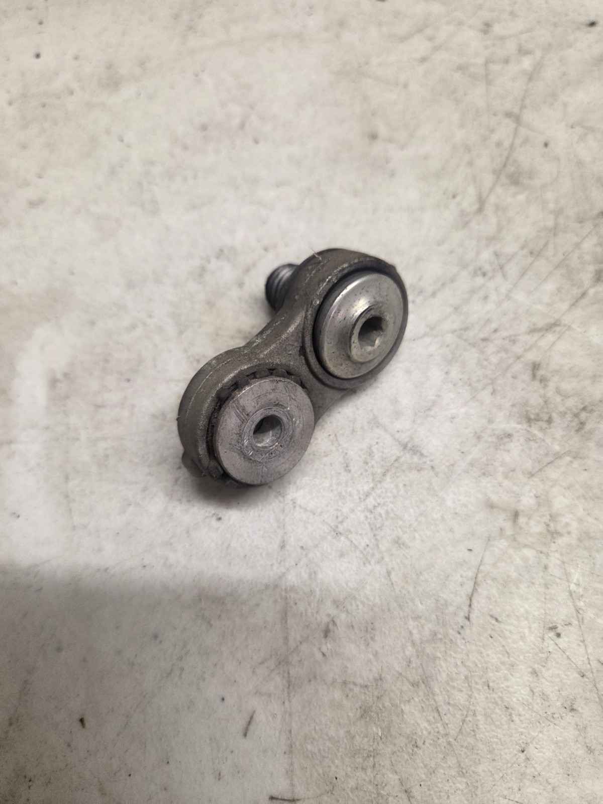 Ducati 748 916 996 998 exhaust bottom mount bracket holder