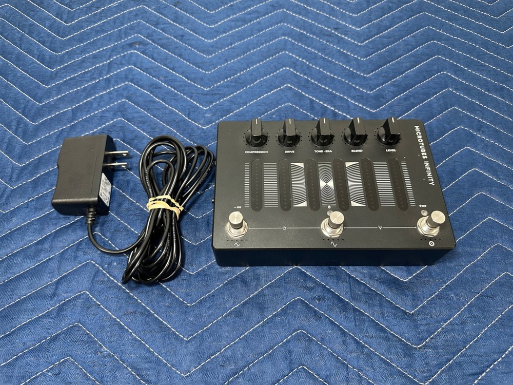 Darkglass Microtubes Infinity Distortion Compressor Bass Effect Pedal