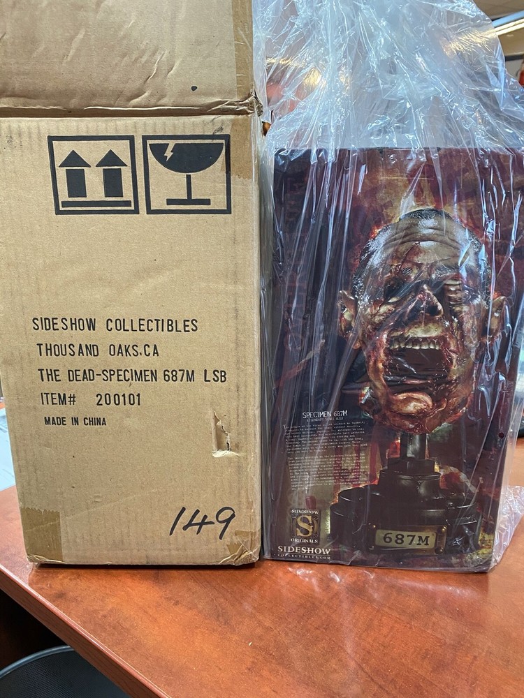 SIDESHOW THE DEAD SPECIMENS HEAD 687M EDITION BUST 149/200 STATUE