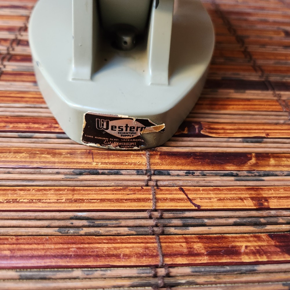 ESTEN MICROSCOPE NO. 652502 - Made in Japan, VERY SOLID CONSTRUCTION