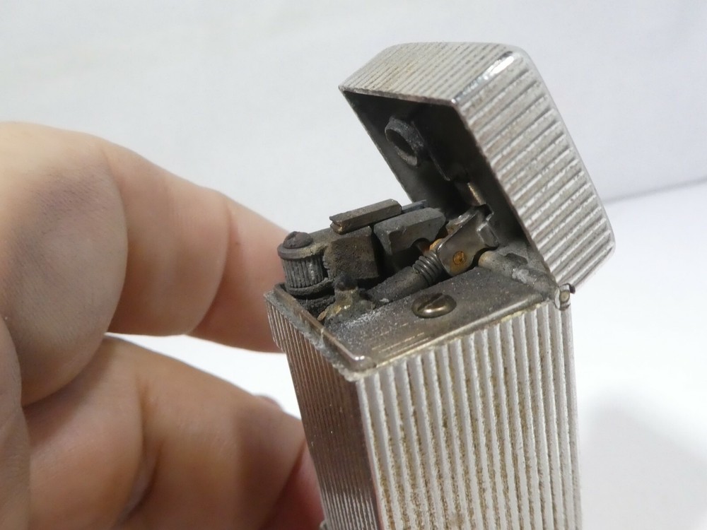 DUNHILL ROLLALITE TOWER TABLE LIGHTER