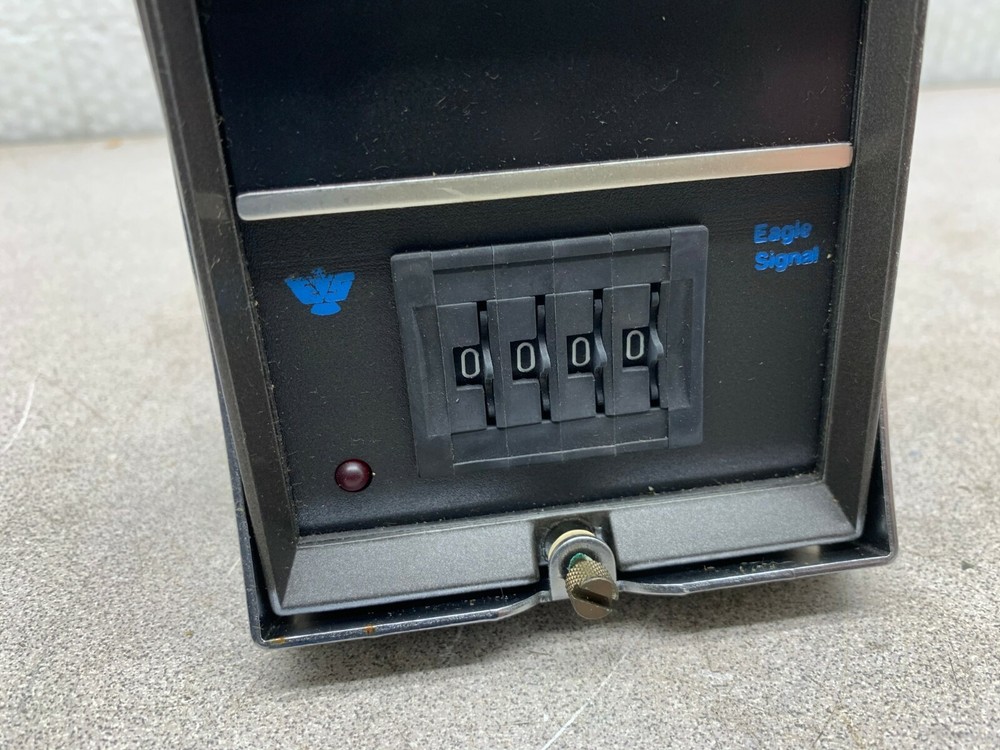 NEW NO BOX EAGLE SIGNAL CONTROLS TIMER COUNTER CT510A6