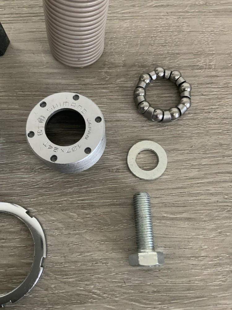 SHIMANO 600 BOTTOM BRACKET BRITISH THREADING 68-113 MM