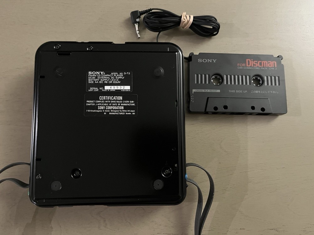 Sony D-T2 Discman FM/AM CD Compact Player