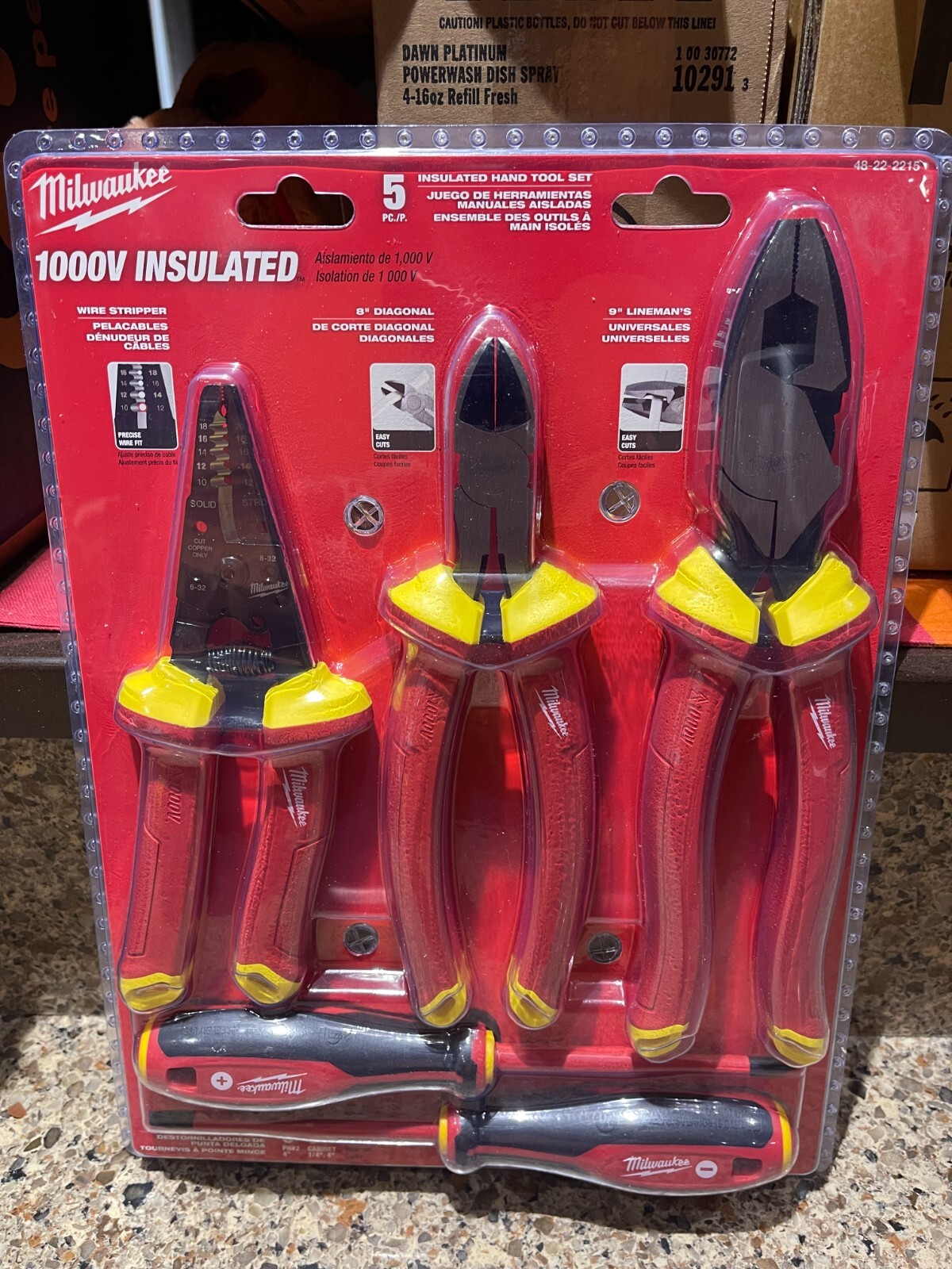 Milwaukee 1000V Insulated Electricians Hand Tool Sets (48-22-2215 & 48-22-2204)