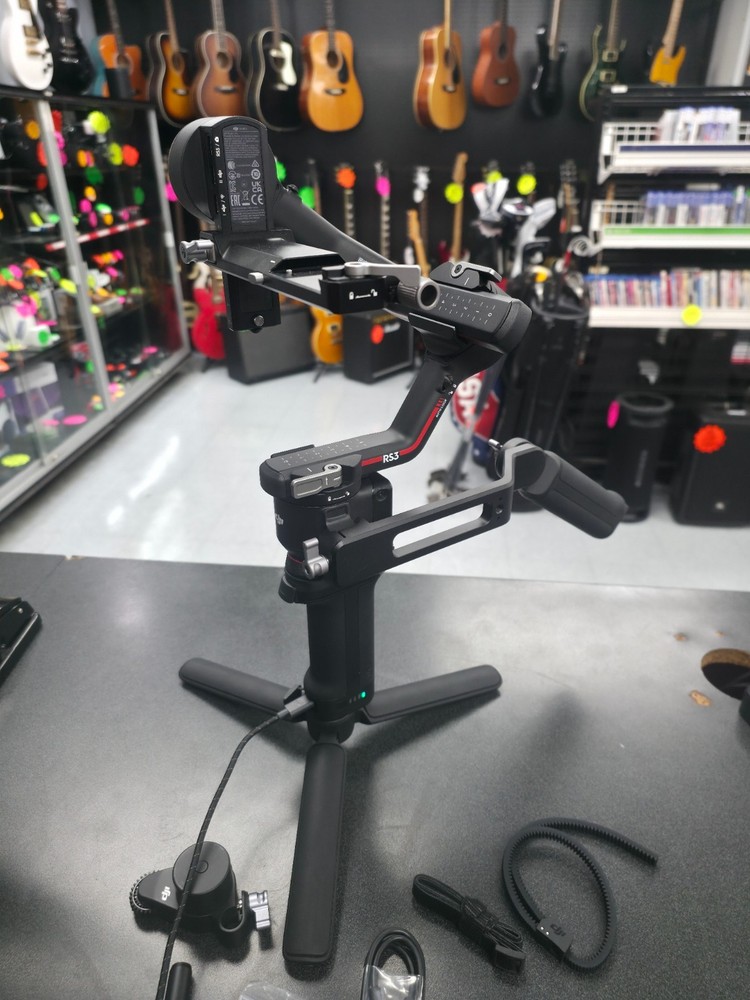 DJI RS3 Gimbal Stabilizer Combo – Excellent Condition