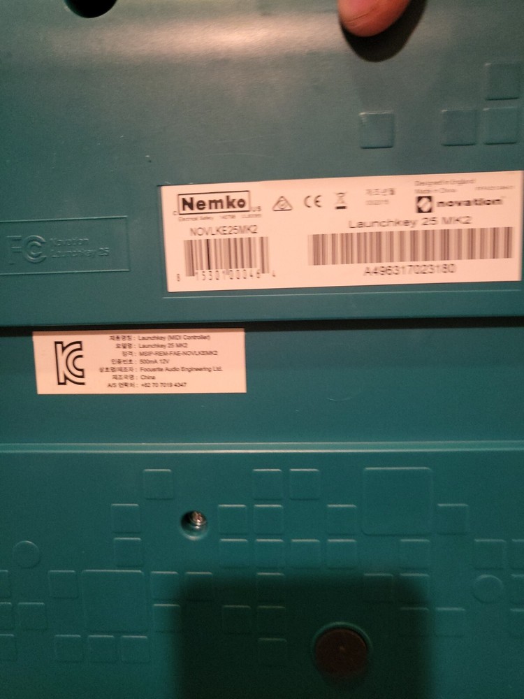 Novation Launchkey Mini USB 25-Mini-Key MIDI Keyboard Controller MK3 Tested