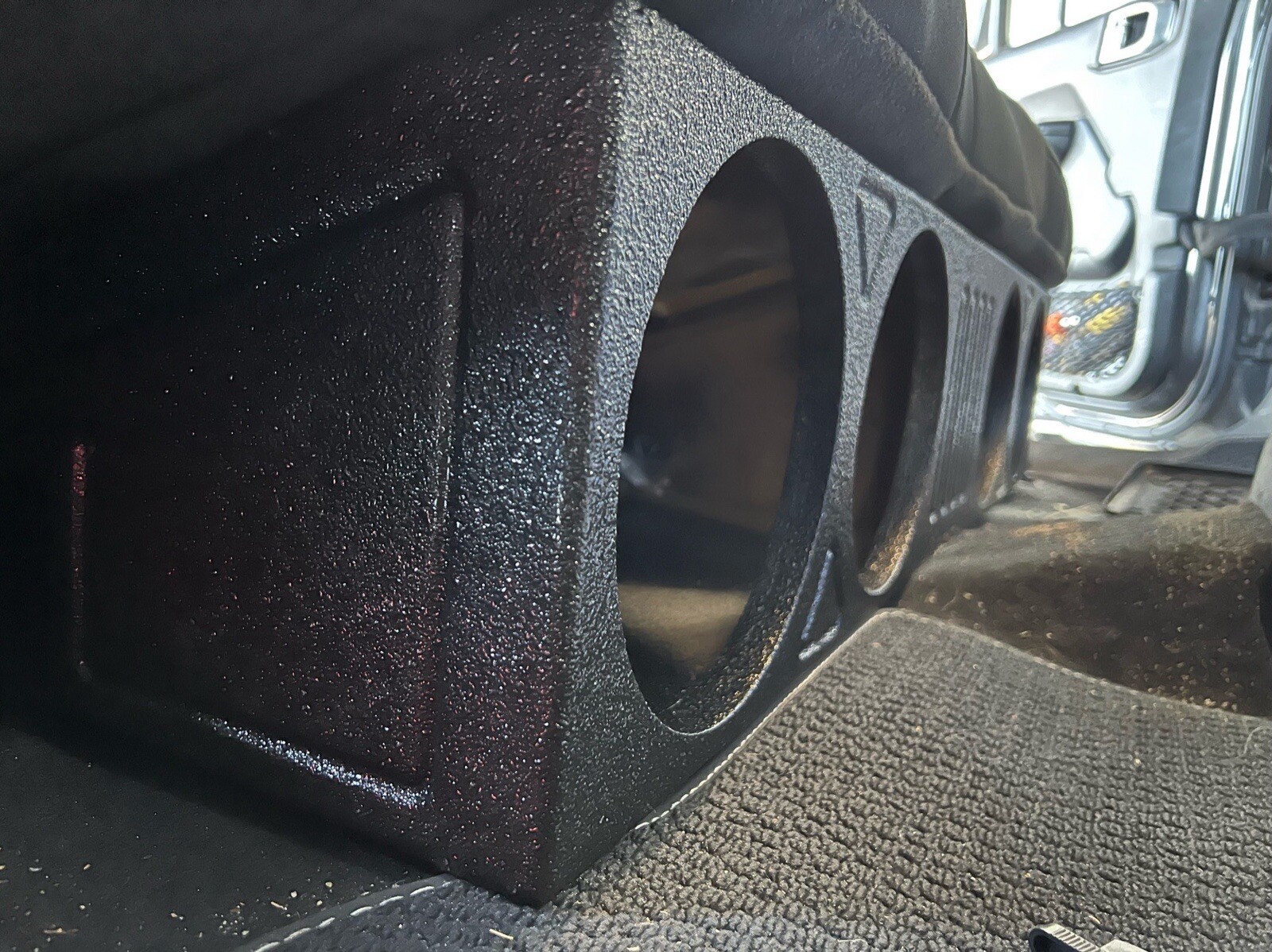 2018-2022 Jeep Gladiator 4x8” Subwoofer Box Front Fire Ported Under Rear Seat