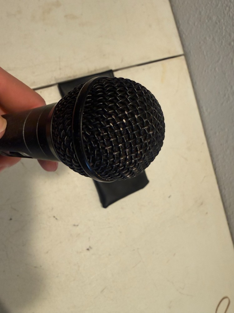 Fender P-51 Microphone in Shure Case