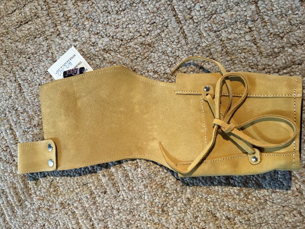Carol Leather Crossbow Quiver