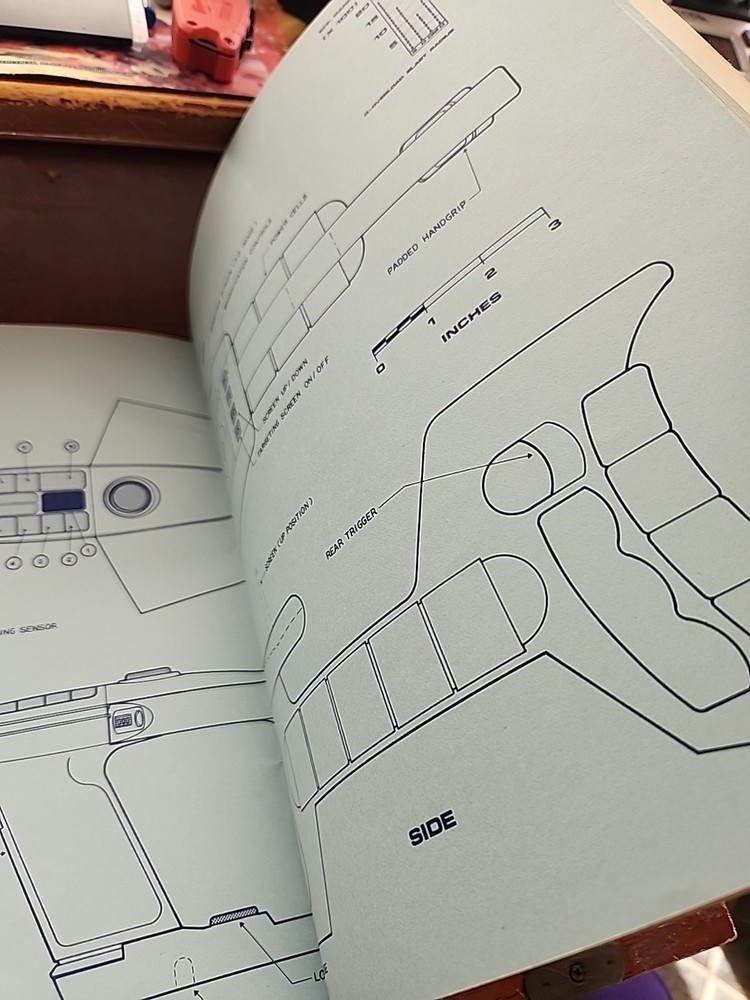 1984 Sci-Fi Weapons & Field Equipment Technical Manual-Lora/Shane Johnson(M6660)