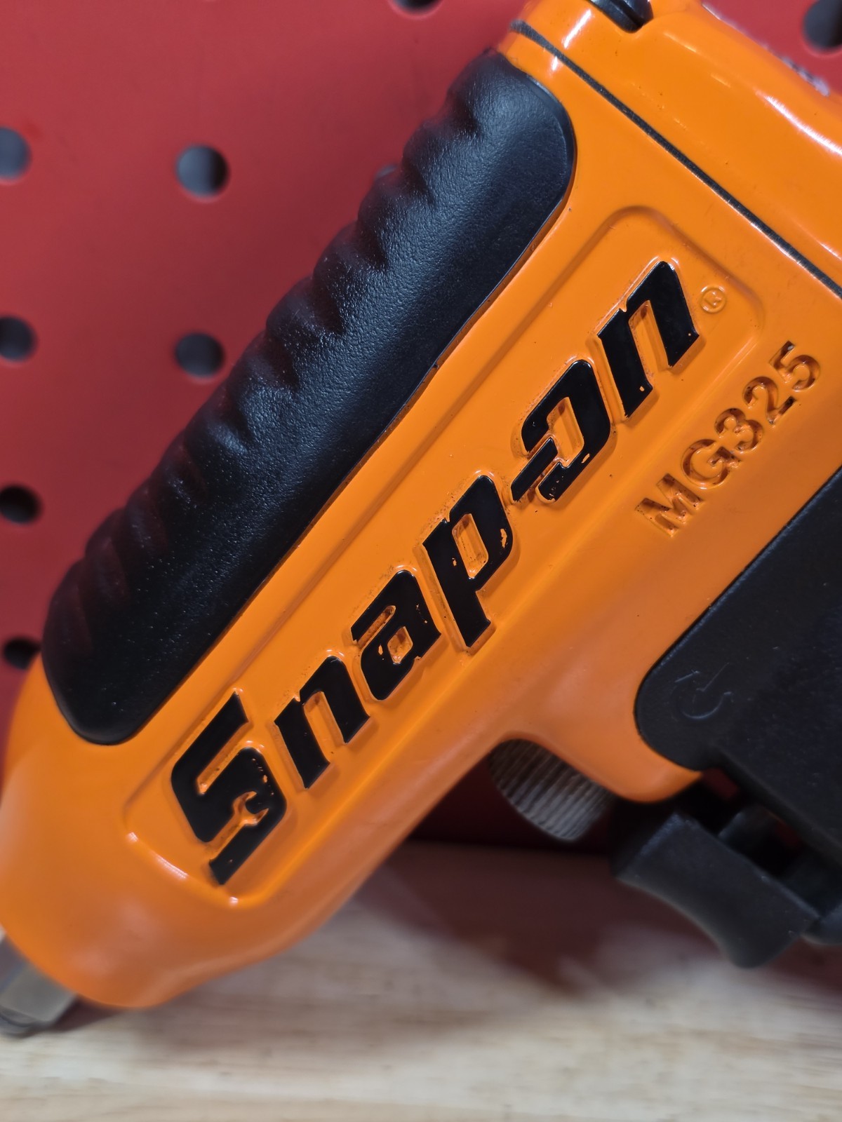 Snap-on Tools MG325 3/8" Drive Air Pneumatic Impact Wrench ORANGE With Boot Nice