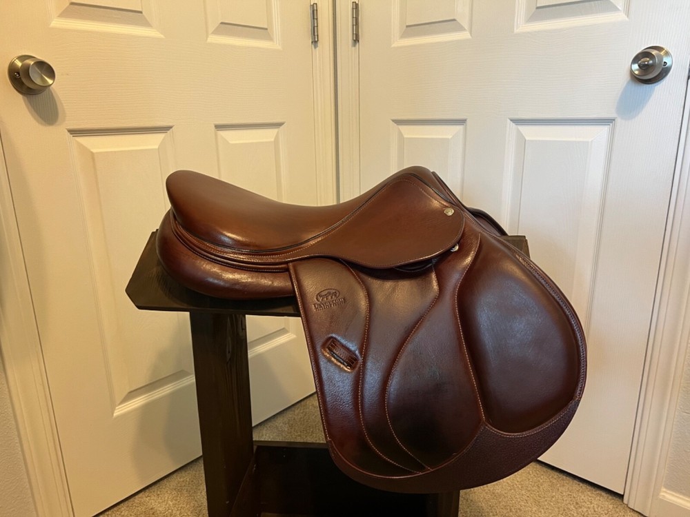 2021 Devoucoux Biarritz O 17.5” Full Calf Havane Excellent Condition