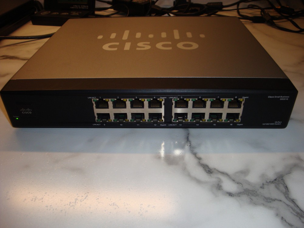 Cisco SR2016 V2.2 16-Port Unmanaged Rack-Mount Ethernet Switch