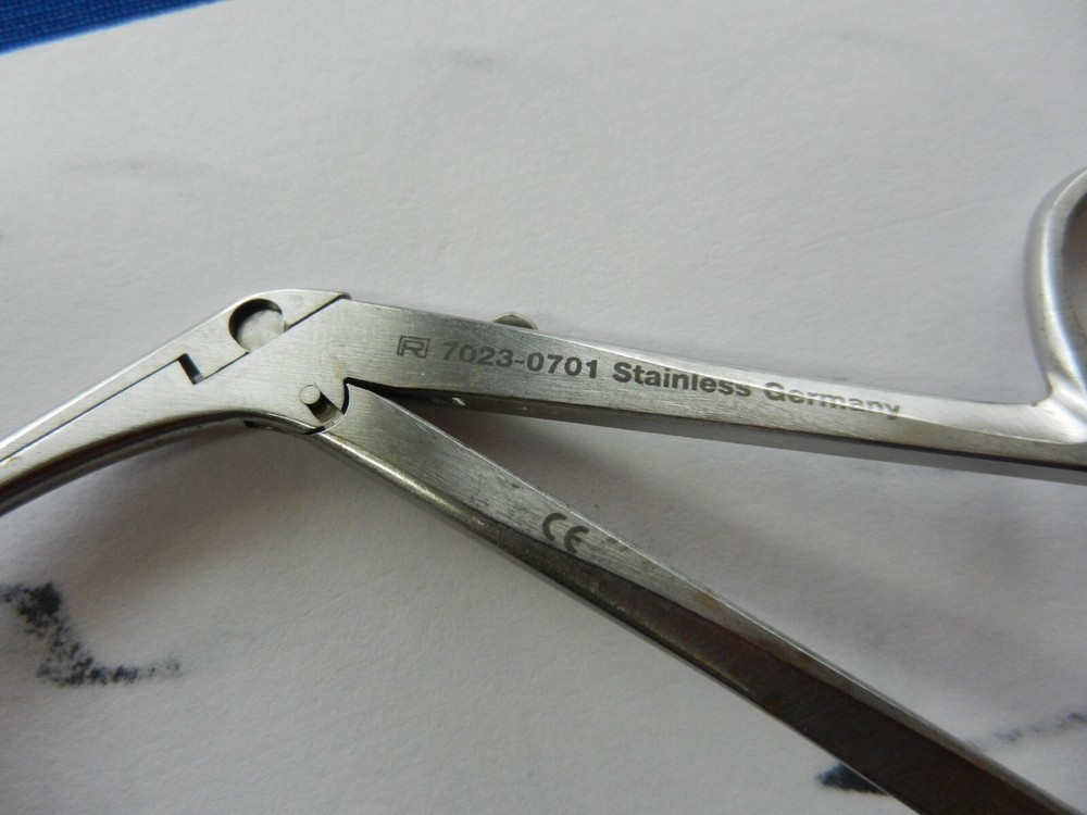 E5653 Richards 7023-0701 ENT Up Angled Forceps