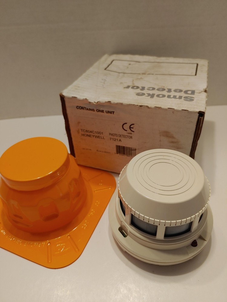 Honeywell TC804C1001 Photoelectronic Smoke-Automatic Fire Detector Head