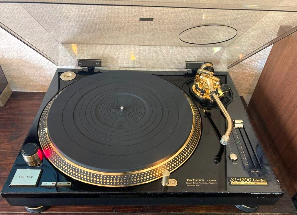 Technics SL-1200LTD Gold Limited Model Turntable