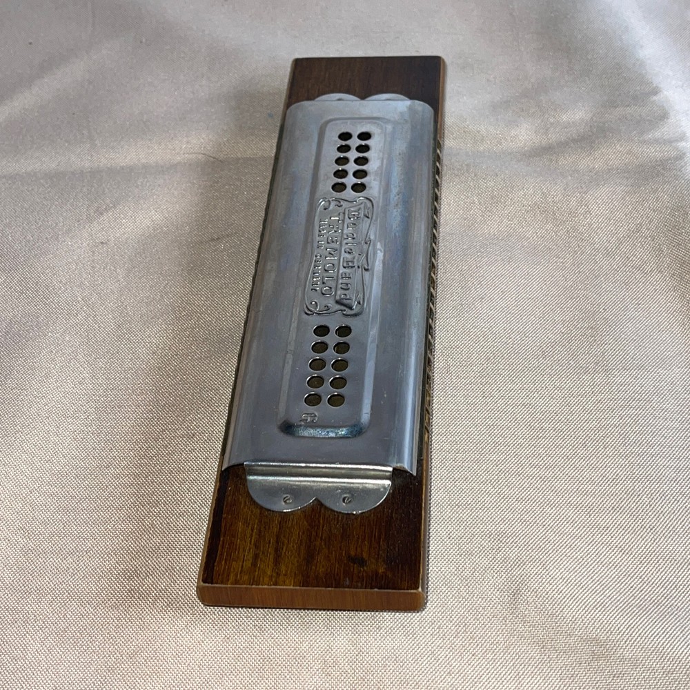 VINTAGE BUGLE BAND TREMOLO HARMONICA MADE IN GERMANY