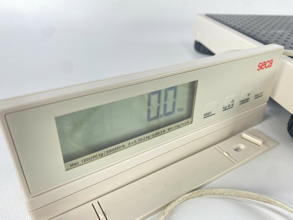 Seca 869 Flat Scale w/ Remote Display-550 lbs/250 kg Capacity