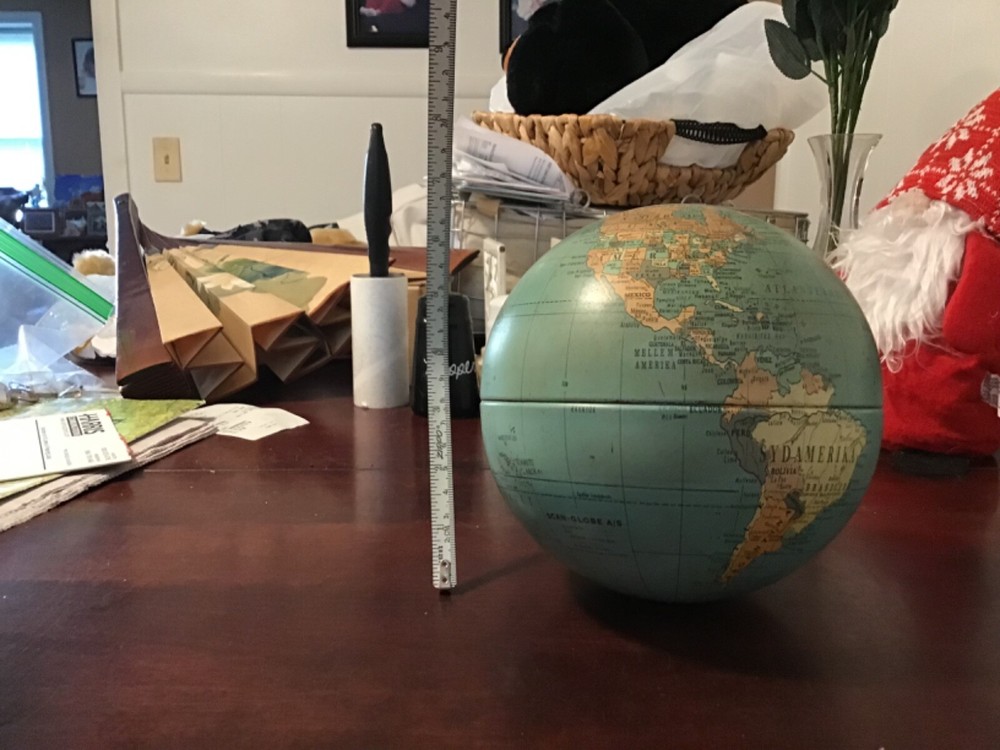 metal scan-globe