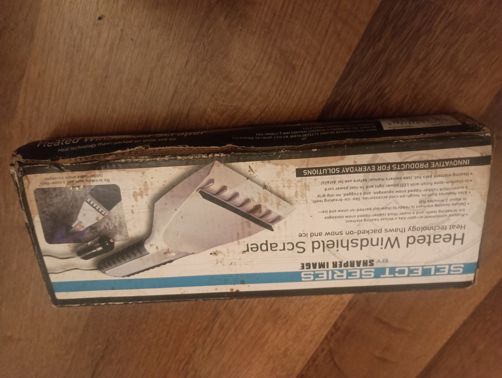 Sharper Image Select Series Heated Windshield Scraper New Open Box