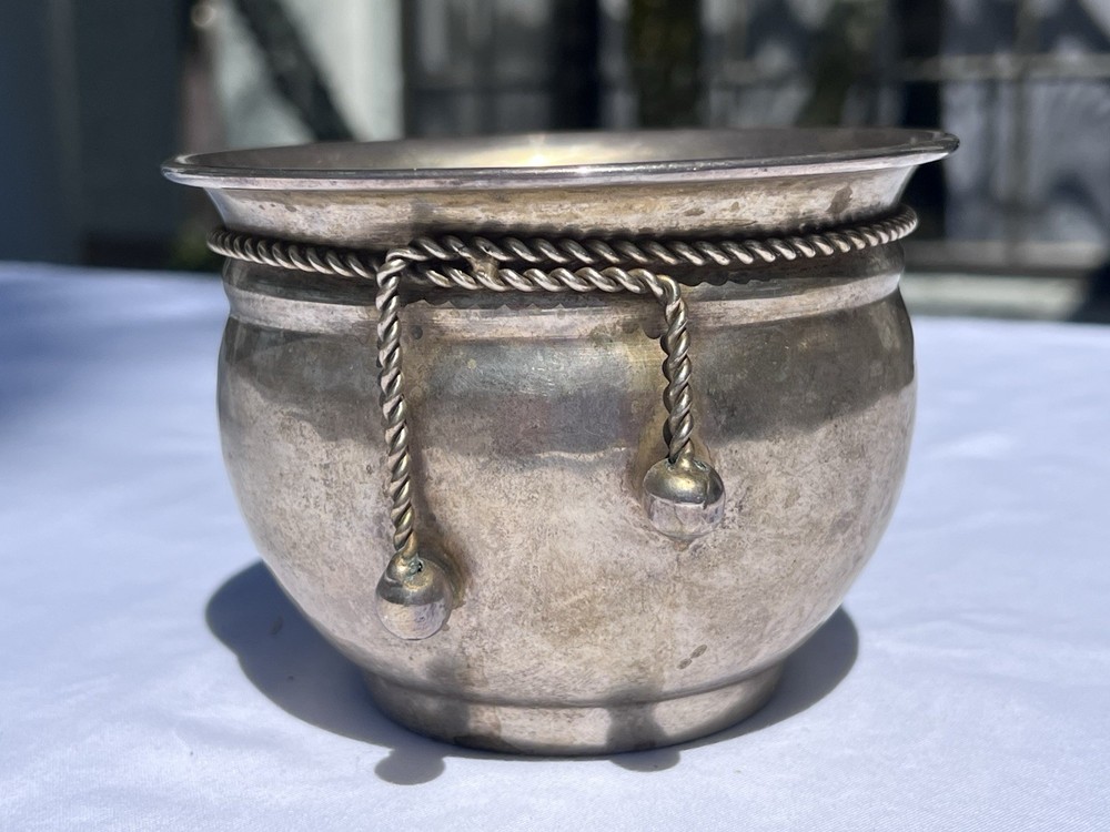 Vintage Hammered Silverplate Cachepot or Decorative Center Bowl