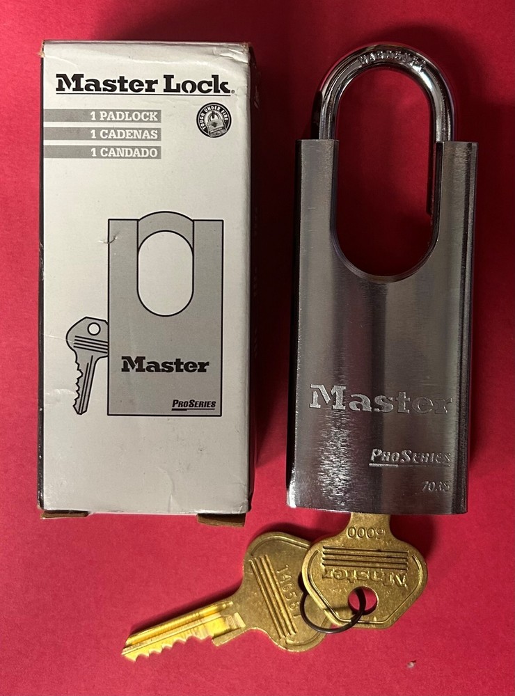 Master Lock 7035 Shrouded Padlock Keyed Alike (NIB)