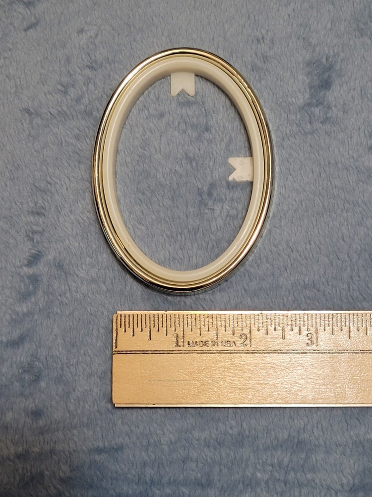 Gold Plastic Needlework Craft Frame - 2" x 3" Oval